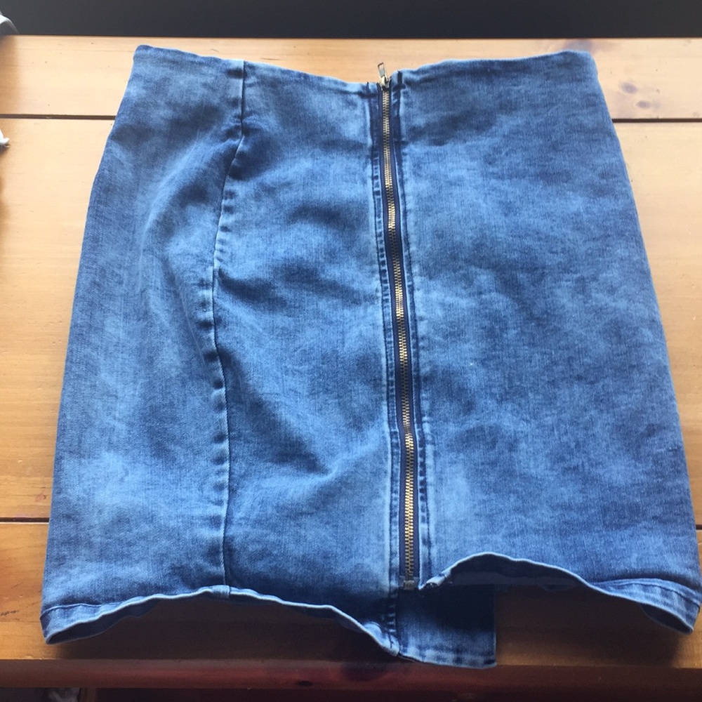 Blue acid washed jeans skirt
